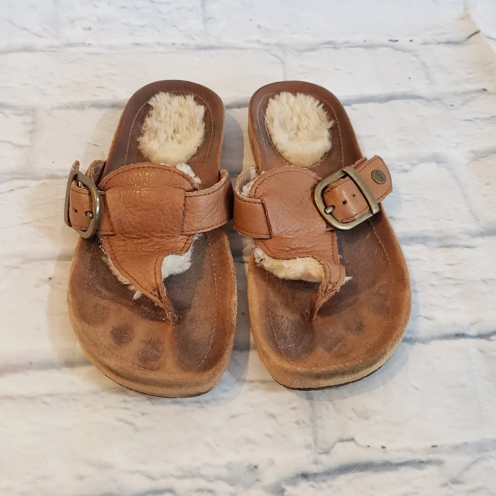 Ugg sandals size 5 - Picture 1 of 5